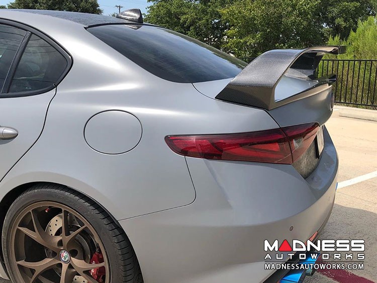 Alfa Romeo Giulia Trunk Spoiler GTAm Style 100 Carbon Fiber